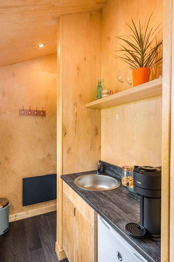 Oaklane Glamping Cabins Кенмар Экстерьер фото